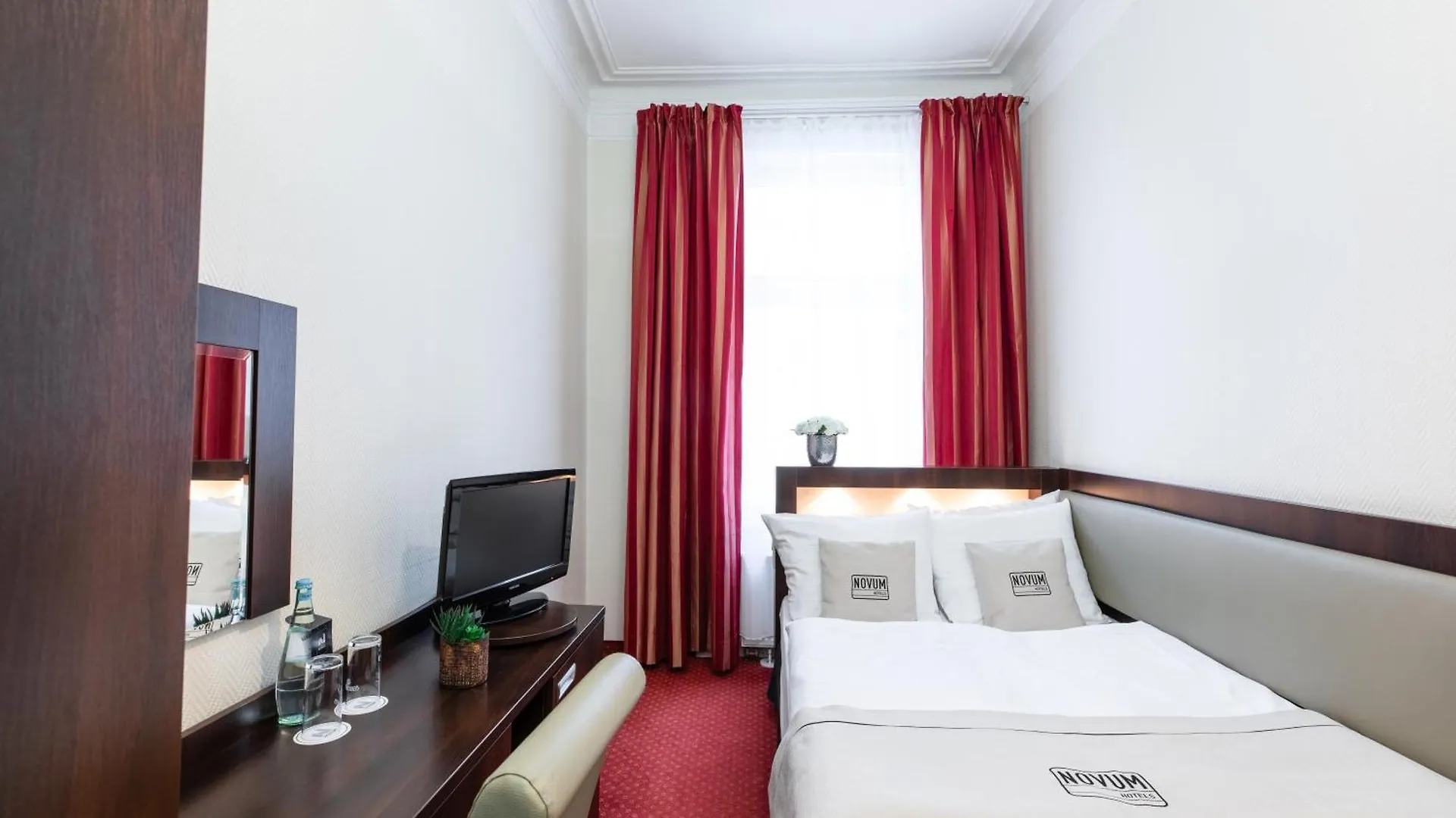 ***  Hotel Graf Moltke Hamburgo Alemania